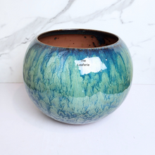 Load image into Gallery viewer, The Leaferie Avalon big Flowerpot. 2 designs ceramic pot
