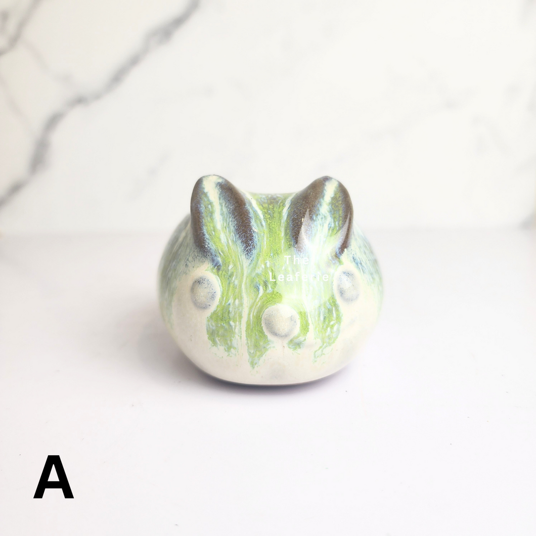 The Leaferie Allie Animal (Series 4) Rabbit team ceramic pot
