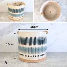 Load image into Gallery viewer, Lyon Hanging Flowerpot (Series 8)
