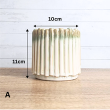 Load image into Gallery viewer, Olympia Flowerpot (2 designs)
