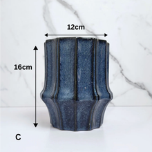 Load image into Gallery viewer, Lilo Flowerpot
