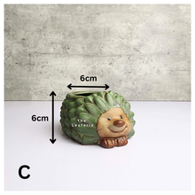Load image into Gallery viewer, Allie Animal Flowerpots (Series 1)
