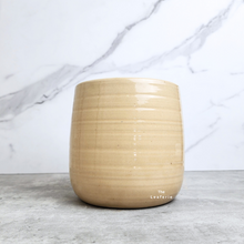 Load image into Gallery viewer, The Leaferie Noa ceramic pot. beige colour
