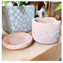 Load image into Gallery viewer, Yonina Flowerpot
