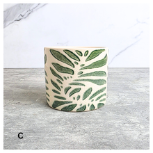 Load image into Gallery viewer, Petit Flowerpot (Series 21)
