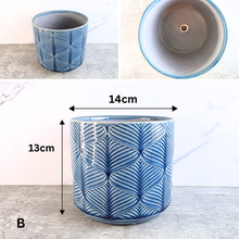 Load image into Gallery viewer, Reunion Flowerpot
