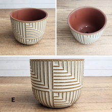 Load image into Gallery viewer, The Leaferie Mini pots Series 9. 9 designs ceramic pot. Pot E
