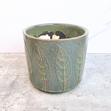 Load image into Gallery viewer, Riona Flowerpot
