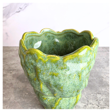 Load image into Gallery viewer, Clover flowerpot. green colour ceramic pot. the Leaferie
