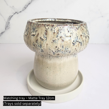 Load image into Gallery viewer, The Leaferie Miso mushroom pot. ceramic material
