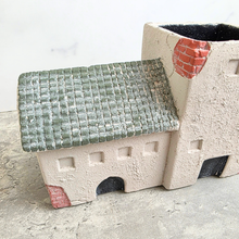 Load image into Gallery viewer, Sovana House Flowerpot
