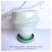 Load image into Gallery viewer, Aoba Leaferie Signature  Light green ceramic pot 
