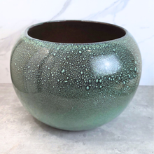 Load image into Gallery viewer, Armstrong Big Flowerpot (2 Colors)

