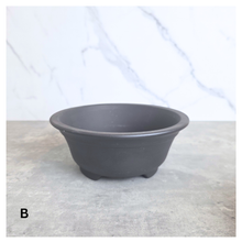 Load image into Gallery viewer,  bonsai pots series 43 in different colors with 'LEAFERIE' branding on a light background.
