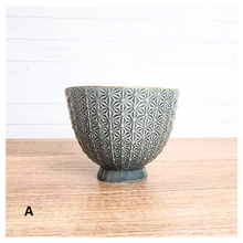 Load image into Gallery viewer, Faerie Flowerpot (3 Colors)
