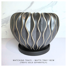 Load image into Gallery viewer, Leaferie signature Ravene Black flowerepot with wavy design. ceramic
