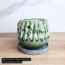 Load image into Gallery viewer, The Leaferie Handmade HAVN flowerpot. ceramic material green colour
