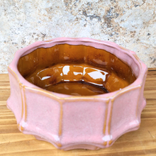 Load image into Gallery viewer, Knoxx Shallow Flowerpot
