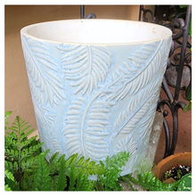 Load image into Gallery viewer, Eilish Flowerpot
