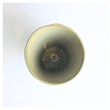 Load image into Gallery viewer, The Leaferie Isola pot. 2 colors ceramic pot. white and beige.
