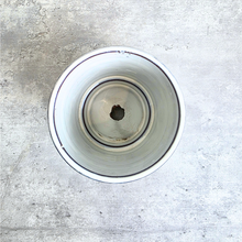Load image into Gallery viewer, Makoto Flowerpot
