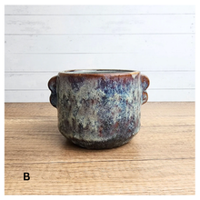Load image into Gallery viewer, Phirun Flowerpot
