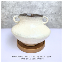 Load image into Gallery viewer, Haku Leaferie Signature White ceramic pot with handles .
