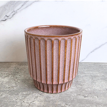 Load image into Gallery viewer, Romain Flowerpot
