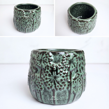 Load image into Gallery viewer, The Leaferie Petit pots series 16. 9 designs of ceramic pot . suitable for succulents
