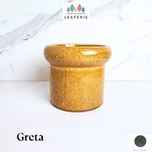 Load image into Gallery viewer, Greta Flowerpot
