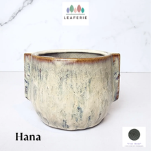 Load image into Gallery viewer, Hana Flowerpot
