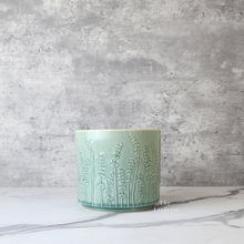 Load image into Gallery viewer, The Leaferie Kaide plant pot. ceramic flowerpot. front view
