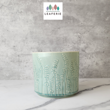 Load image into Gallery viewer, The Leaferie Kaide plant pot. ceramic flowerpot. front view
