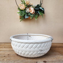 Load image into Gallery viewer, Deima white hanging plant pot. with metal chain. front view
