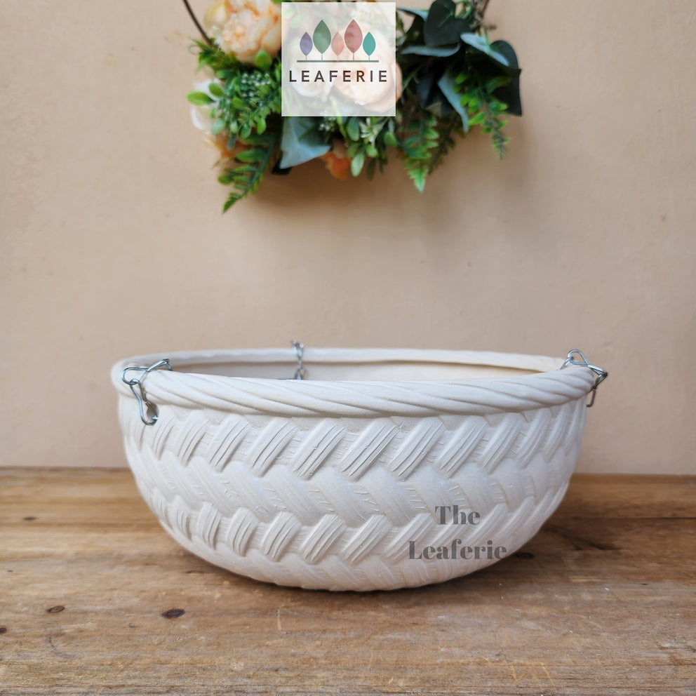 Deima white hanging plant pot. with metal chain. front view