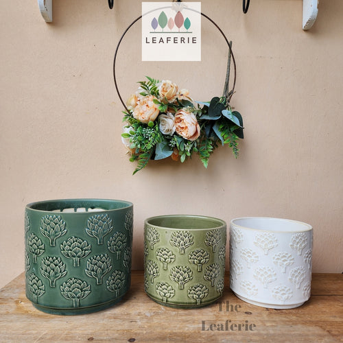 The Leaferie Lylla pot. 2 sizes and 3 colours