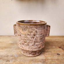 Load image into Gallery viewer, The Leaferie Etienne planter. ceramic pot. front view

