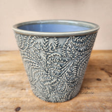 Load image into Gallery viewer, The Leaferie Eimile grey pot. ceramic material. front view and close up

