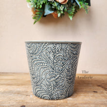 Load image into Gallery viewer, The Leaferie Eimile grey pot. ceramic material. front view
