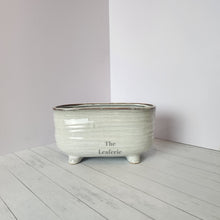 Load image into Gallery viewer, Toussaint Shallow Pot
