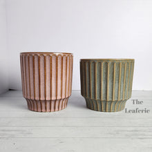 Load image into Gallery viewer, The Leaferie Romain pot. red and green colour . ceramic planter. front view of both pot
