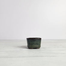 Load image into Gallery viewer, The Leaferie Petit bonsai series 6 . 7 colours small square bonsai pot
