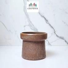 Load image into Gallery viewer, The Leaferie Quan Castle like plant pot. ceramic planter . front view
