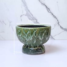 Load image into Gallery viewer, The Leaferie Ryota plant pot. green bowl ceramic planter . front view and size
