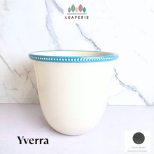 Load image into Gallery viewer, Yverra Flowerpot

