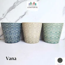 Load image into Gallery viewer, Vana Flowerpot (3 Colors)
