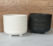 Load image into Gallery viewer, Stripes ceramic pot
