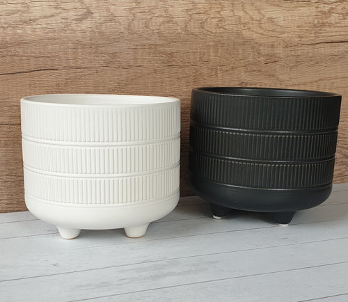 The Leaferie Stripes Pot. Black and white Ceramic pot