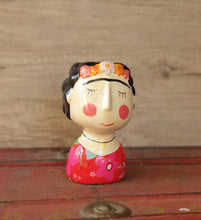 Load image into Gallery viewer, The Leaferie chinoiserie plant pot. ceramic figurine flowerpot . front view
