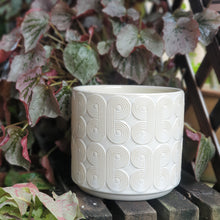 Load image into Gallery viewer, The Leaferie 70s flowerpot mini white pot
